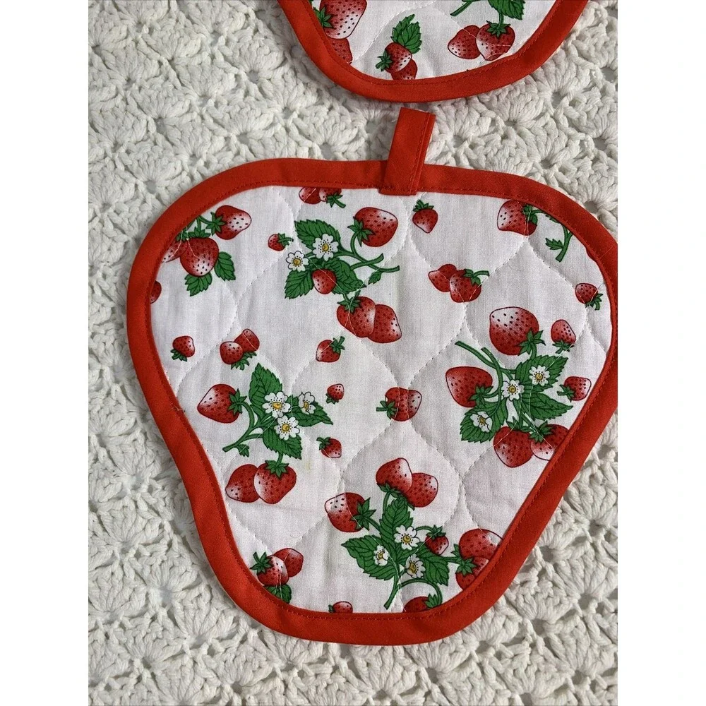Set of 4 strawberry shaped cloth quilted handmade trivets Thin